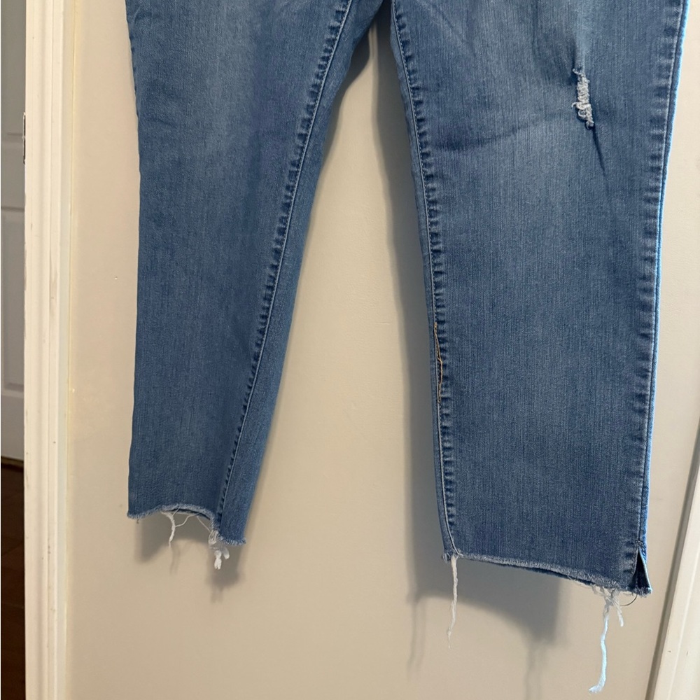 Women's Blue Jeans - Picture 3 of 3